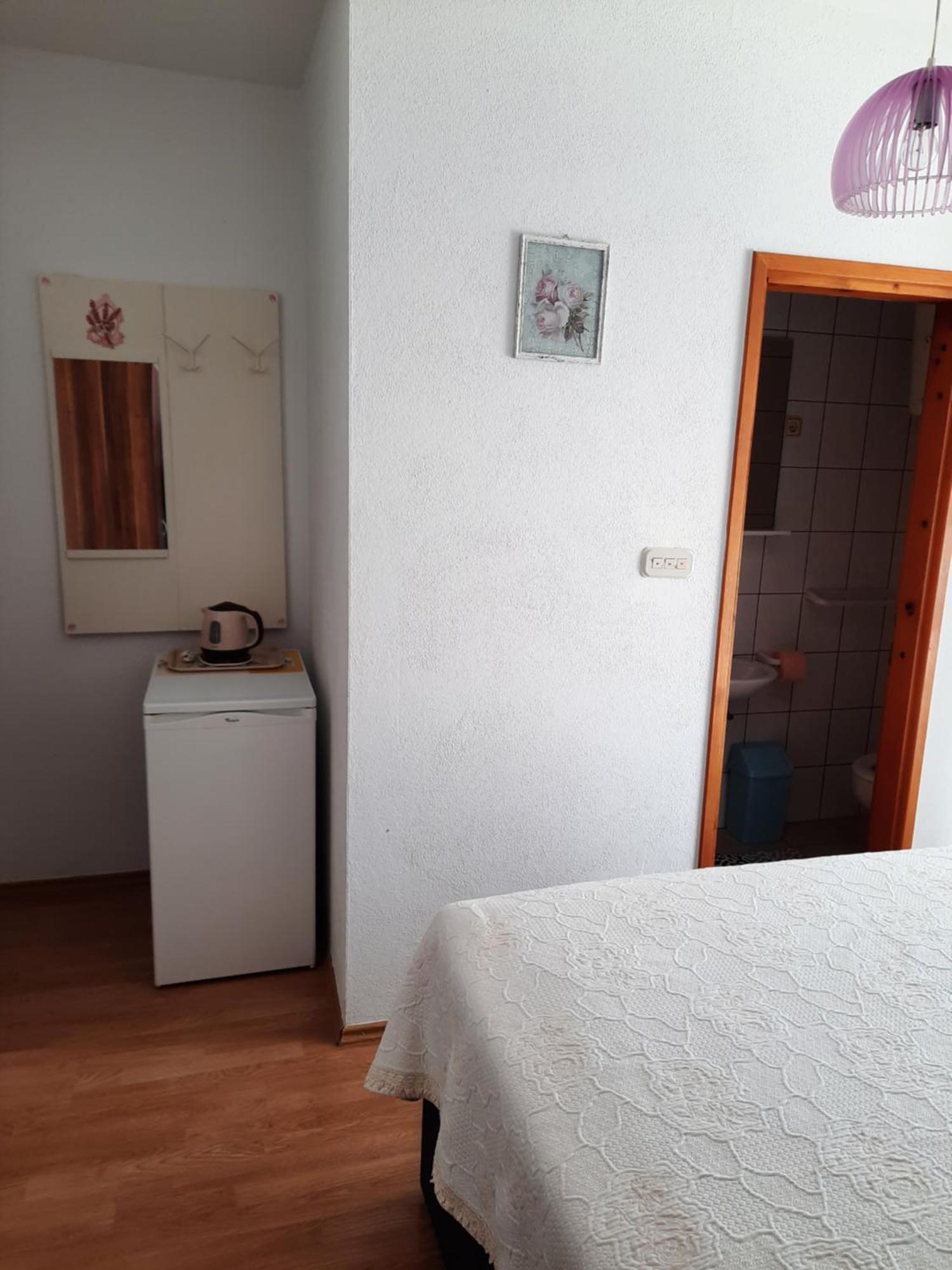 Apartments Marjanovic Bol Quarto foto